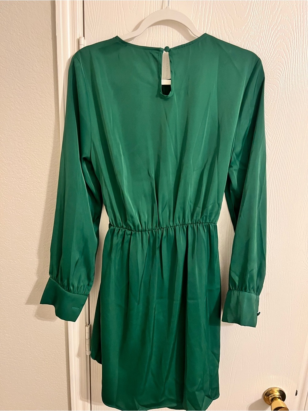 Emerald Green Tie-Waist Long Sleeve Dress - Picture 2 of 5